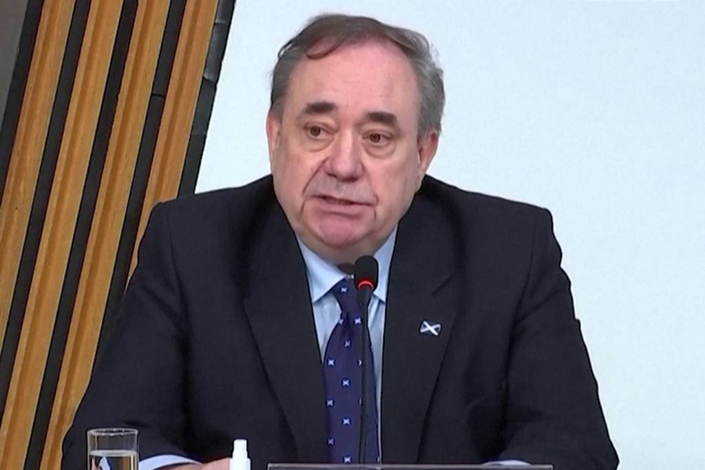 Salmond lashes out at Sturgeon: 'Scotland's leadership has failed'