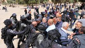 Israeli police confront Palestinian protesters at Jerusalem's Al Aqsa Mosque