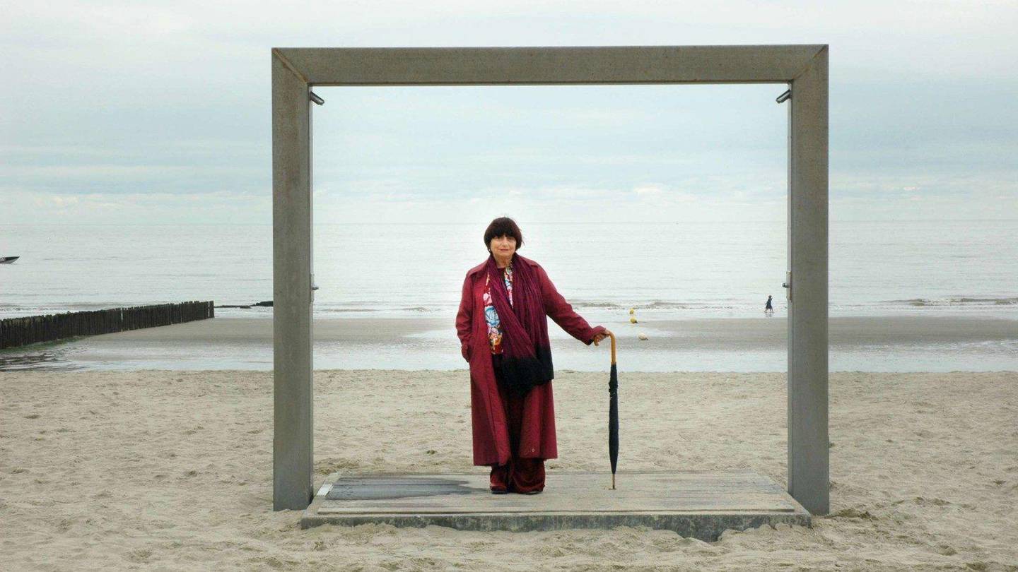 'The Beaches of Agnès' (Les Plages d'Agnès) is a playful and poignant record of a life lived fully and passionately in the name of cinema. Cinema Akil