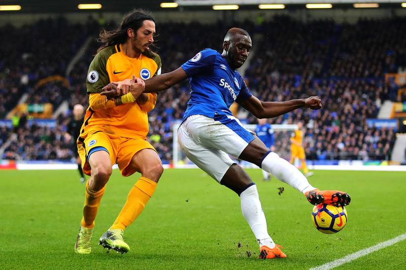 LIVERPOOL, ENGLAND - MARCH 10: Yannick Bolasie of Everton in action with Ezequiel Schelotto of Brighton and Hove Albion during the Premier League match between Everton and Brighton and Hove Albion at Goodison Park on March 10, 2018 in Liverpool, England. (Photo by Chris Brunskill Ltd/Getty Images)