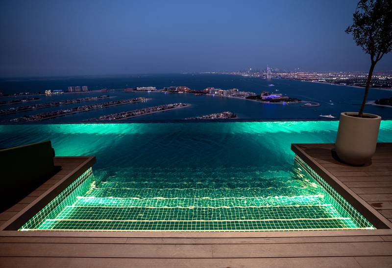 pool on palm tower dubai