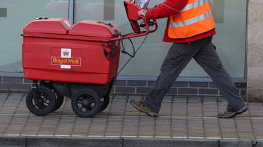 An image that illustrates this article Royal Mail seeks to slash costs by £350m