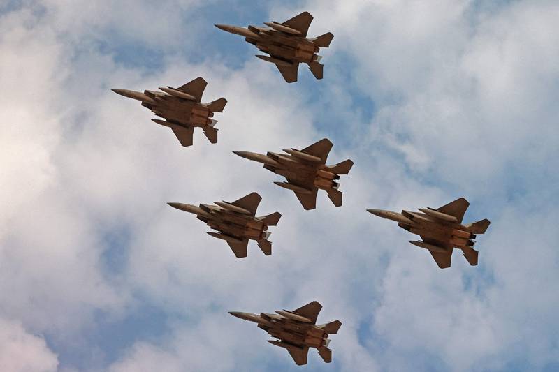 Air force jets take to the sky over Riyadh. 