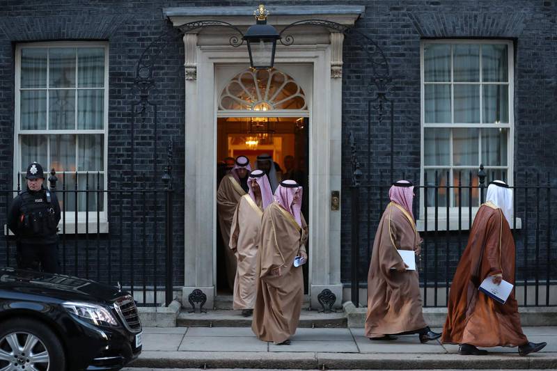 TOPSHOT - Members of Saudi Arabia's Crown Prince Mohammed bin Salman's delegation leave 10 Downing Street, in central London on March 7, 2018.
British Prime Minister Theresa May will "raise deep concerns at the humanitarian situation" in war-torn Yemen with Saudi Crown Prince Mohammed bin Salman during his visit to Britain beginning Wednesday, according to her spokesman. / AFP PHOTO / DANIEL LEAL-OLIVAS