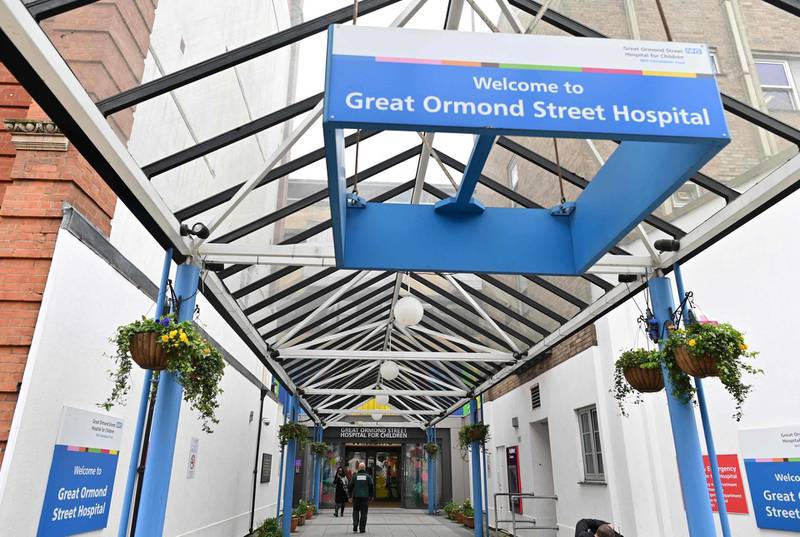 Great Ormond Street children's hospital is pictured in London on March 10, 2020. Great Ormond Street announced on Tuesday that it had cancelled surgery on any children with serious heart problems, for two weeks, after a health professional working there was diagnosed with the coronavirus COVID-19. / AFP / JUSTIN TALLIS
