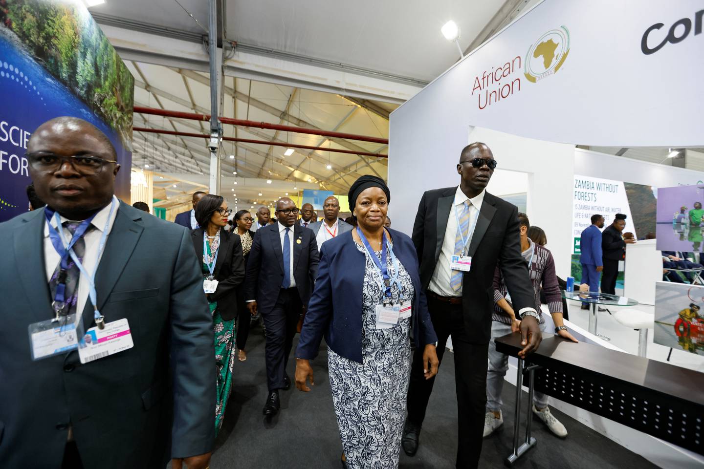 DRK-Premierminister der Demokratischen Republik Kongo, Jean-Michel Sama Lukonde Kyenge, und seine Stellvertreterin, Eve Bazaiba, bei Cop27.  Reuters