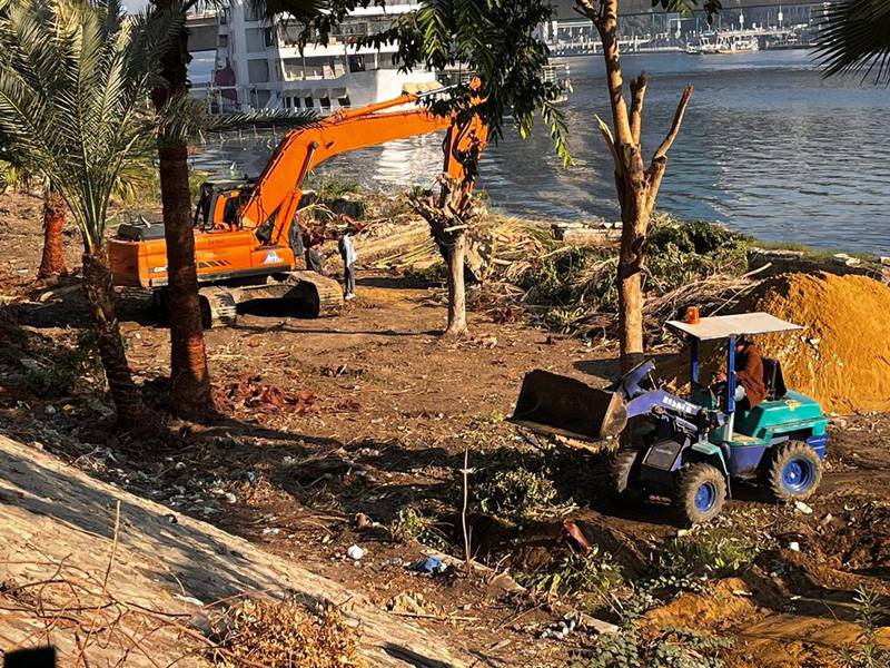 Heavy machinery clearing a public park in the Cairo upper-class district of Zamalek. Photo: Nabil Fahmy