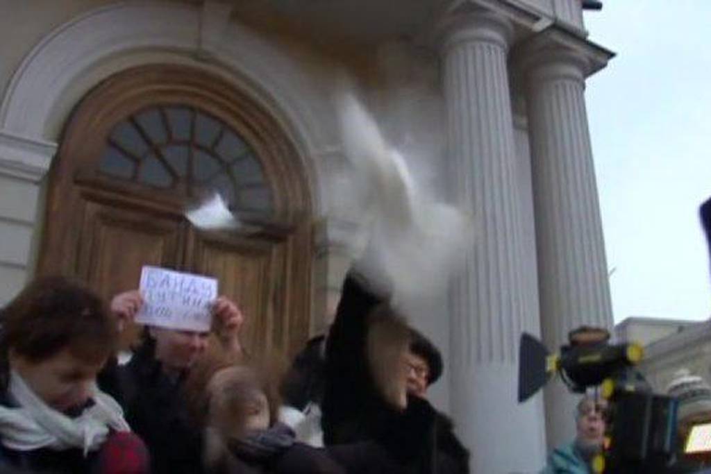 Video: Twenty anti-war protesters arrested in Russia