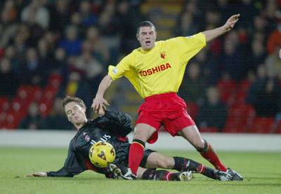 27 Nov 2001:  Paul Robinson of Watford is tackled by Scott Parker of Charlton Athletic during the Worthington Cup, 4th Round  between Watford and Charlton Athletic at Vicarage Road, Watford. DIGITAL IMAGE Mandatory Credit: Phil Cole/ALLSPORT