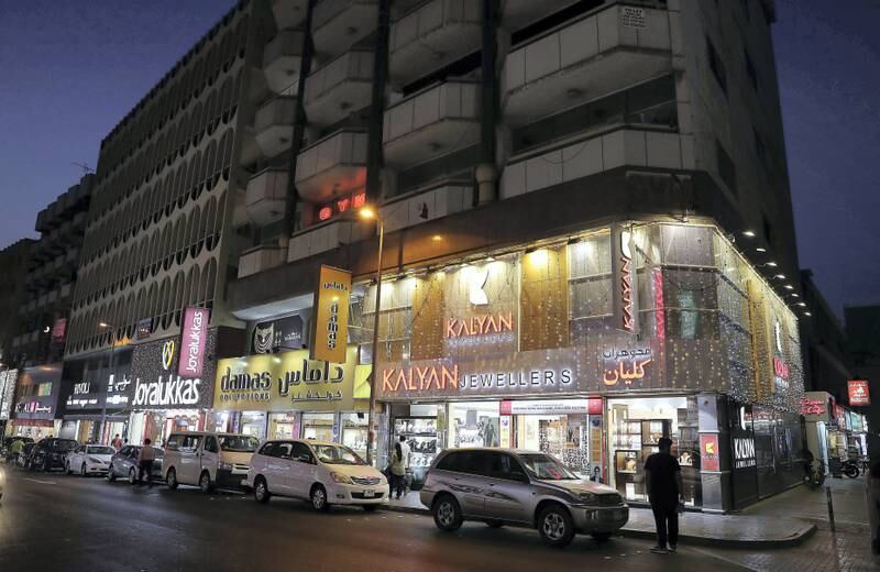 DUBAI , UNITED ARAB EMIRATES , JULY 25 – 2018 :- View of the jewellery shops in Meena Bazaar in Dubai.  ( Pawan Singh / The National )  For News. Story by Ramola