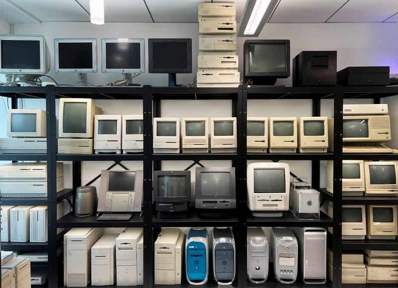 The AAPL Collection documents the first 30 years of Apple's existence from 1976.