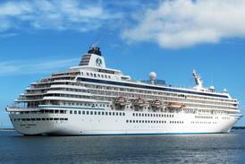 US cruise ship docks in Bahamas to avoid arrest warrant