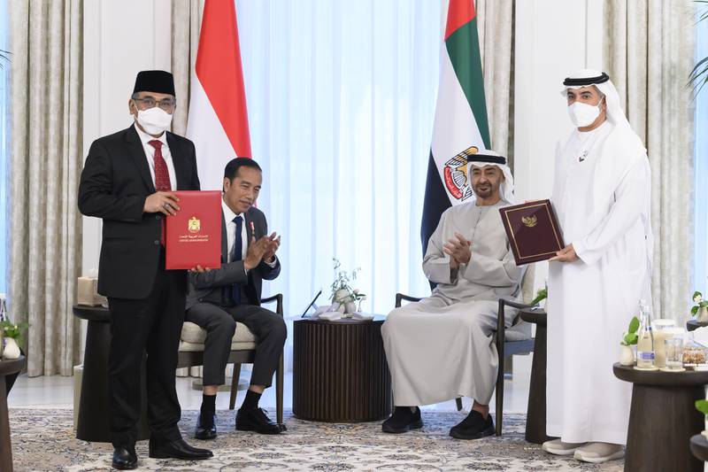 Sheikh Mohamed and Mr Widodo witness an MOU ceremony between the Mohamed bin Zayed University for Humanities and Nahdlatul Ulamab University of Indonesia. Also present were Dr Hamdan Musallam Al Mazrouei, chairman of the Mohamed bin Zayed University for Humanities board of Trustees, right, and Yahya Cholil Staquf, chairman of Nahdlatul Ulamab University of Indonesia executive board.