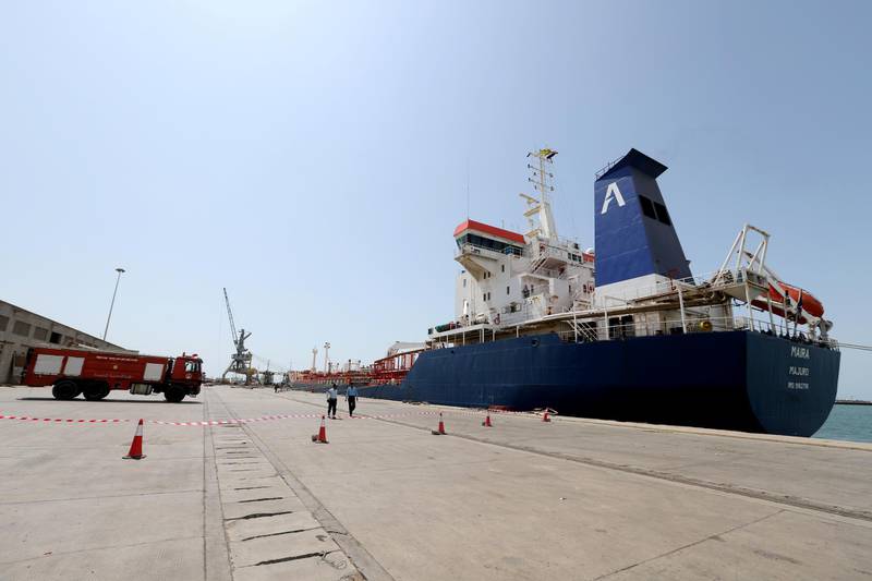 FILE PHOTO: An oil tanker docks at the port of Hodeidah, Yemen October 17, 2019. REUTERS/Abduljabbar Zeyad/File Photo