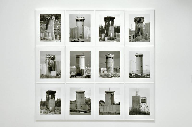 Photographies noir et blanc (50x40 cm). Courtesy galerie la B.A.N.K, Paris