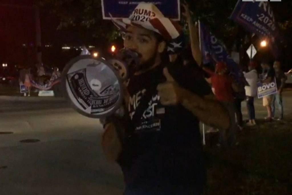 Biden and Trump supporters hold dueling rallies in Miami