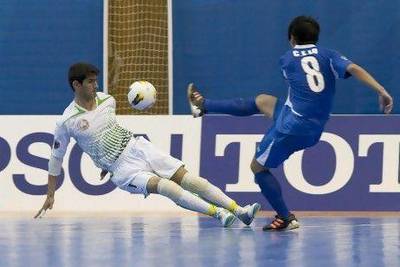 Action from the Chinese Taipei-Tajikstan game yesterday is evidence to futsal’s popularity.