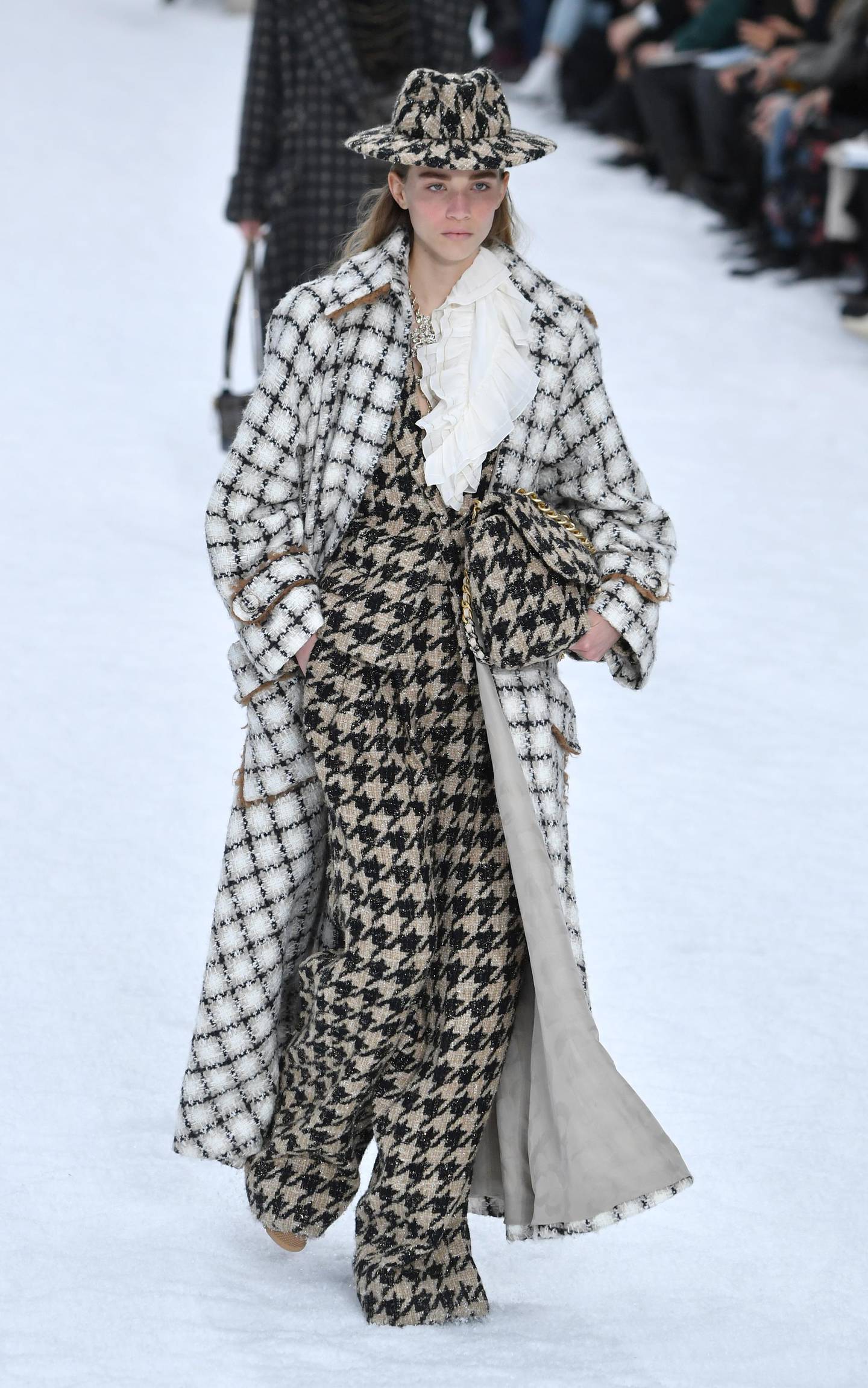 PARIS, FRANCE - MARCH 05: Cara Delevingne walks the runway during the Chanel show as part of the Paris Fashion Week Womenswear Fall/Winter 2019/2020 on March 05, 2019 in Paris, France. (Photo by Pascal Le Segretain/Getty Images)