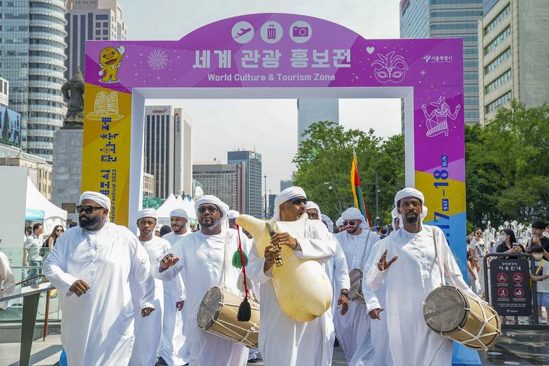 문화 교류가 한국과 아랍 세계 간의 관계를 강화하는 데 어떻게 도움이 됩니까?