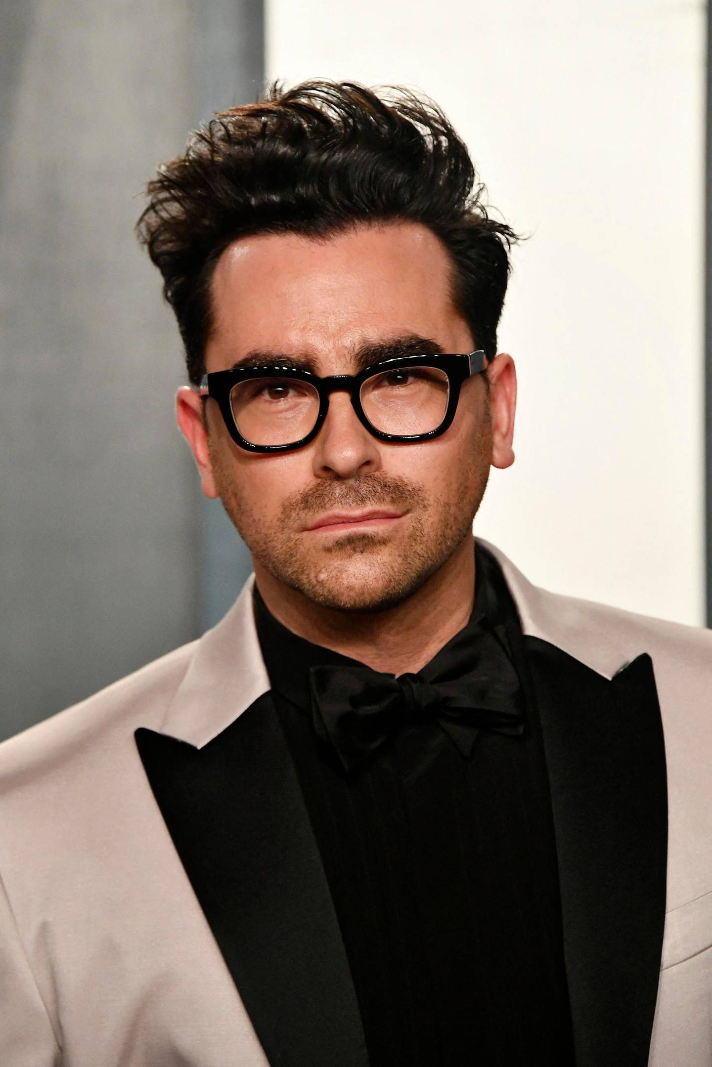 BEVERLY HILLS, CALIFORNIA - FEBRUARY 09: Dan Levy attends the 2020 Vanity Fair Oscar Party hosted by Radhika Jones at Wallis Annenberg Center for the Performing Arts on February 09, 2020 in Beverly Hills, California.   Frazer Harrison/Getty Images/AFP (Photo by Frazer Harrison / GETTY IMAGES NORTH AMERICA / AFP)