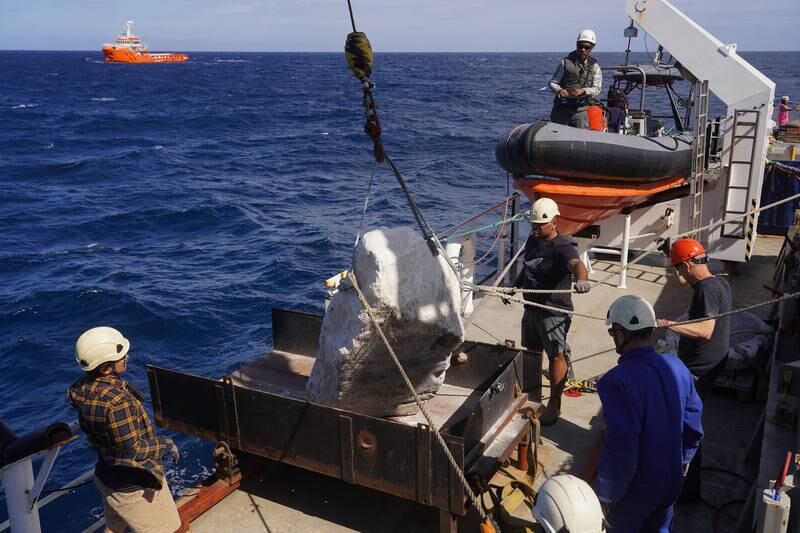 The one-tonne boulders make it impossible for bottom-towed fishing gear to be dragged along the seabed. Photo: Greenpeace