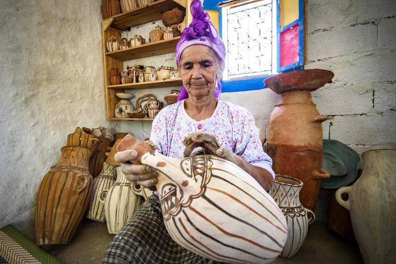 Like everywhere in the Rif mountains, women potters from the Sless tribe, to which Aicha Tabiz's family belongs, are vanishing. The tribe counted around 90 potters at the end of 1990s. Now, only a half-dozen remain. AFP