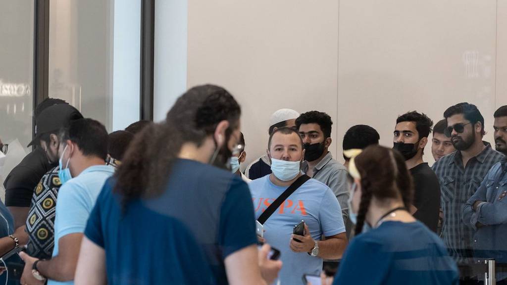 Apple super fans queue to scoop up first iPhone 14s at Dubai Mall