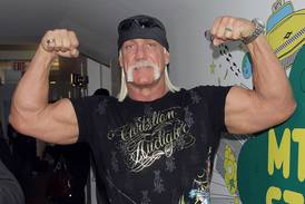 Kurt Angle says Hulk Hogan 'can't feel his legs' after surgery