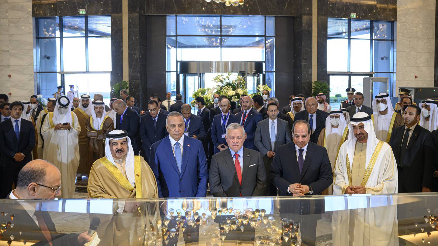الرئيس الشيخ محمد ينضم للقيادات العربية في تفقد مشروع السياحة المصرية