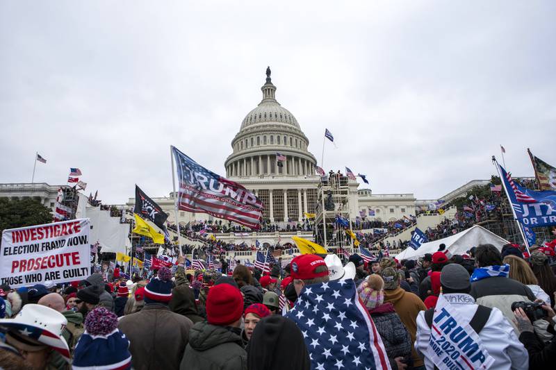 Trump-treue Aufständische stürmen am 6. Januar 2021 das US-Kapitol in Washington. AP