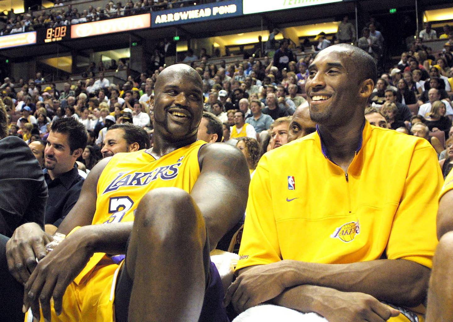 epa08168220 (FILE) Los Angeles Lakers Kobe Bryant (R) and team mate Shaquille O'Neal share a laugh on the bench during an exhibition game against Los Angeles Clippers at the Arrowhead Pond in Anaheim, California, USA, 23 October 2003 (reissued 26 January 2020). According to media reports former US basketball player Kobe Bryant has died in a helicopter crash in Calabasas, California, USA on 26 January 2020. He was 41.  EPA/FRANCIS SPECKER  SHUTTERSTOCK OUT