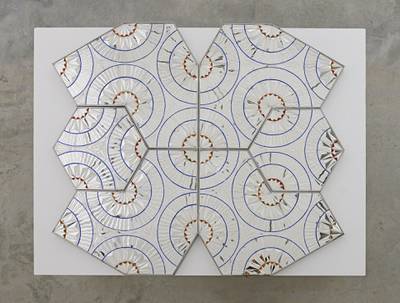 In this work, Farmanfarmaian has fitted four pieces and two hexagons together. Courtesy of the Monir Shahroudy Farmanfarmaian Estate. Sharjah Art Foundation