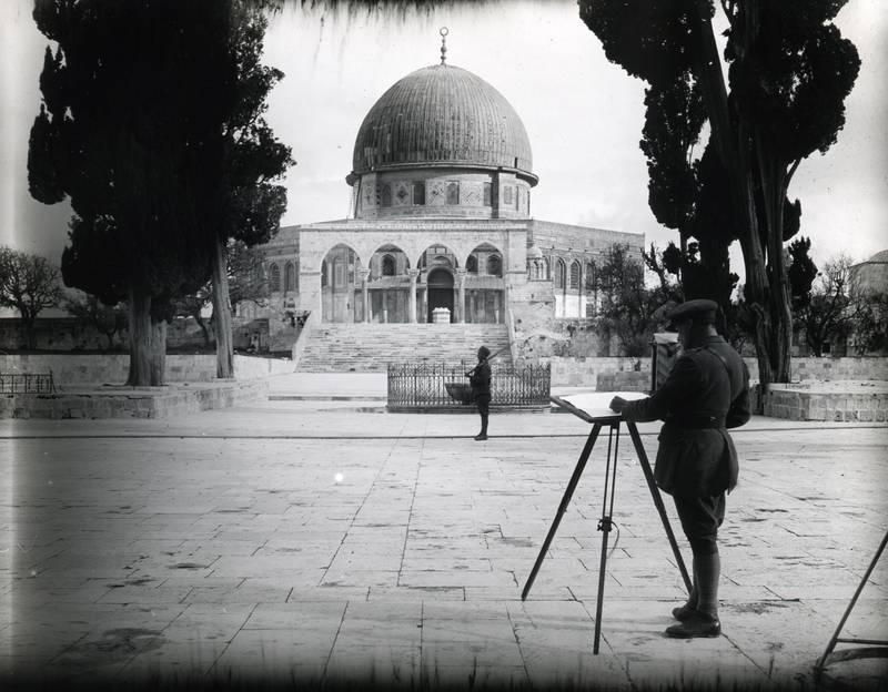 James McBey sketching in Jerusalem in 1918. Photo: Lowell Thomas Papers, Archives & Special Collections, Marist College
