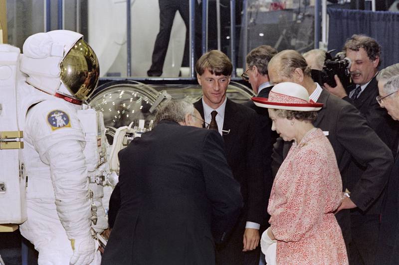 The queen and Prince Philip meet British Nasa astronaut Mike Foale in Houston, Texas, on May 20, 1991. AFP