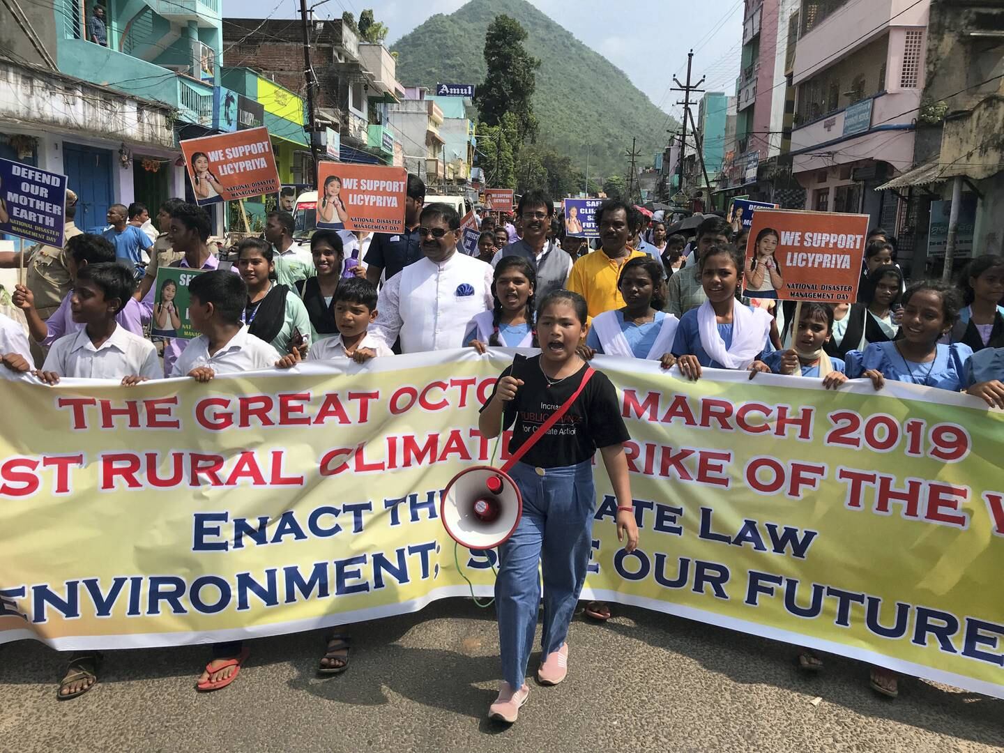 Licypriya Kangujam leads the historic Great October March 2019 during India's biggest rural climate strike.