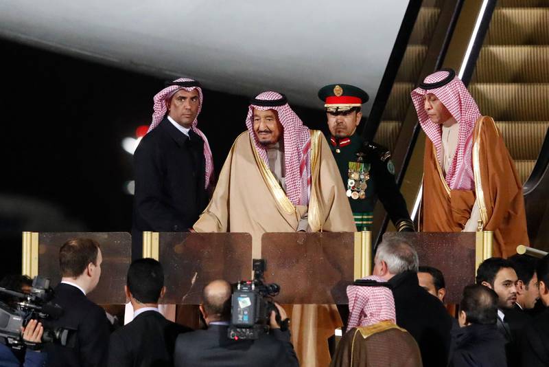 Saudi Arabia's King Salman (2nd L, top) takes part in a welcoming ceremony upon his arrival at Vnukovo airport outside Moscow, Russia October 4, 2017. REUTERS/Sergei Karpukhin