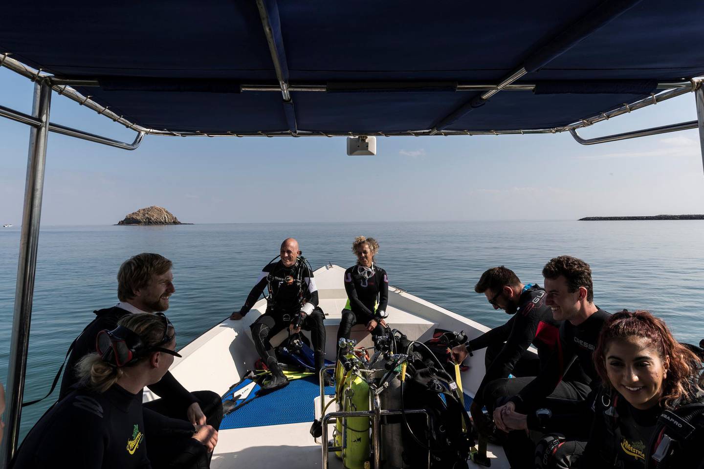 DIBBA, UNITED ARAB EMIRATES. 19 JANUARY 2018. Fernando Reis from Shark Educational Institute and a team of divers on a dive in the protected marine reserve by Dibba Rock to observe the sharks in the area. (Photo: Antonie Robertson/The National) Journalist: Nick Webster. Section: National.