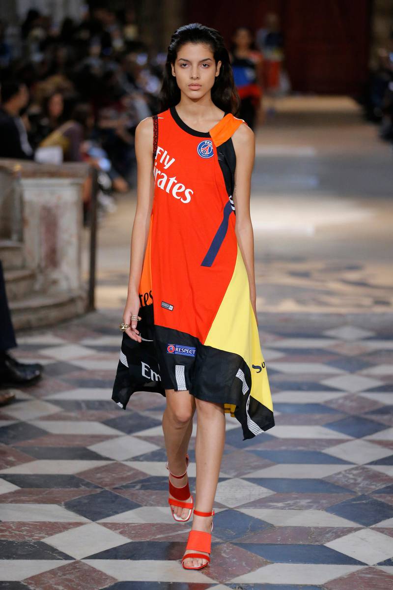 Soccer Scarf Spring Accessories Trend - Vetements