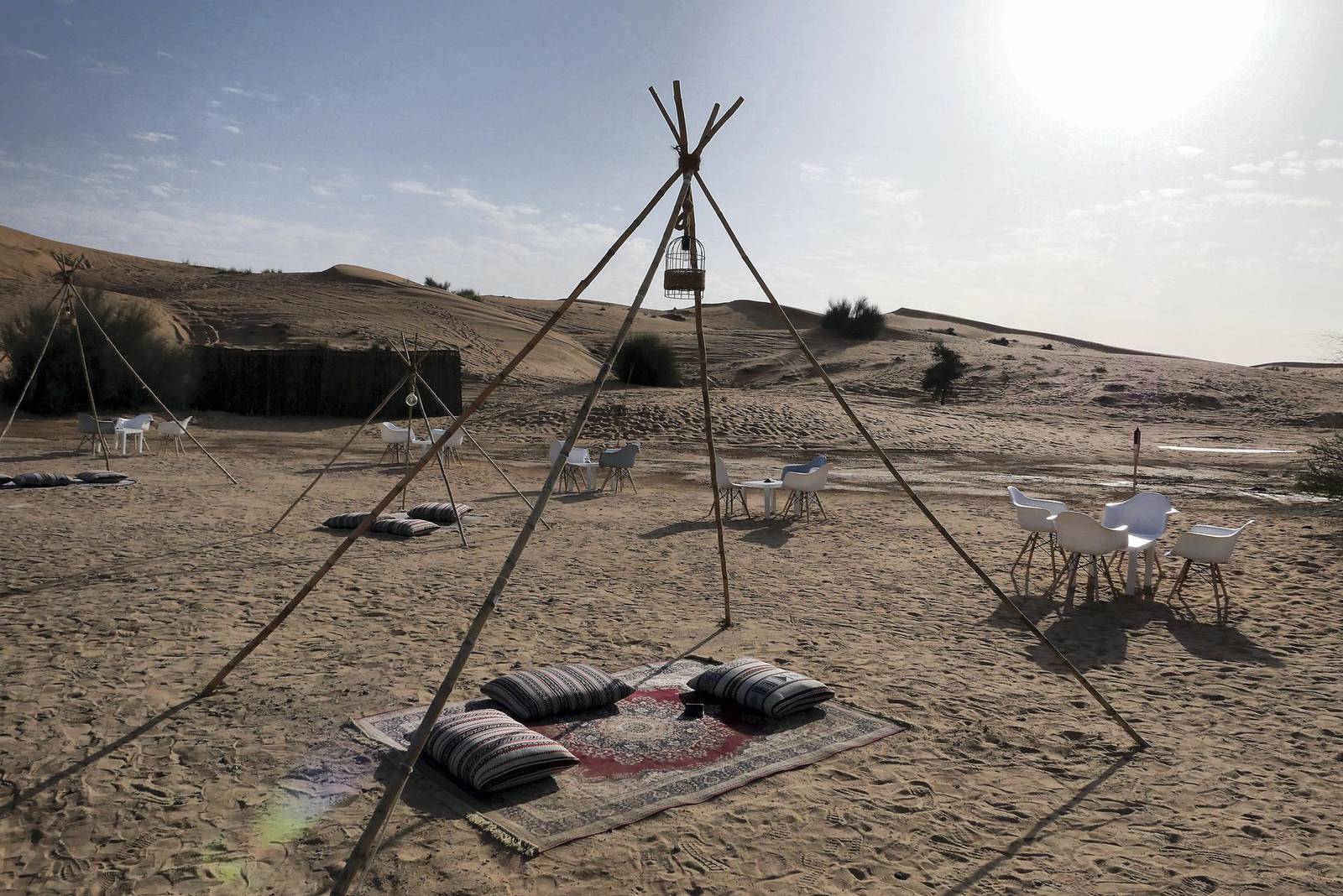 one-degree-uae-winter-pop-up-cafe-offers-stunning-desert-views-and