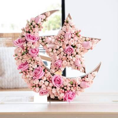 Crescent moon and star floral arrangement, Dh1,395, flowers.ae.