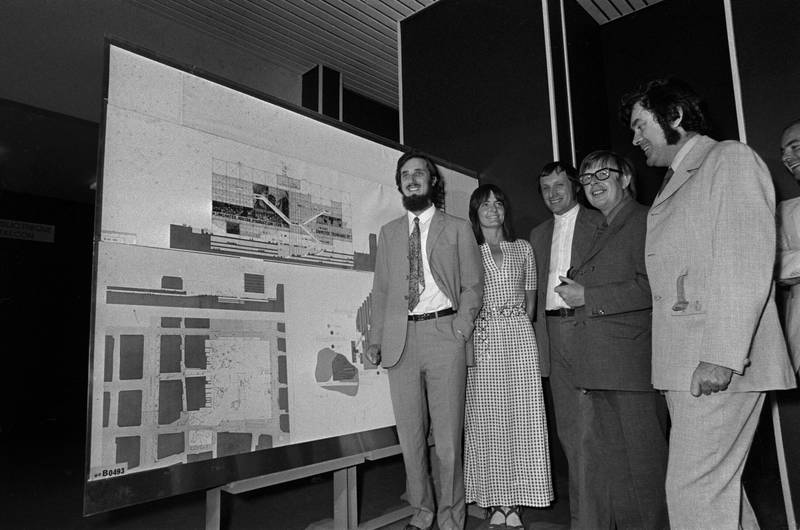 Italian and British architects Renzo Piano and Richard Rogers, third from left, with Sue Rogers, Ted Happold and British engineer Peter Rice in Paris, in front of the plan of their most famous joint project, the Pompidou Centre, during a press conference in 1971. AFP
