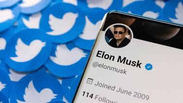 An image that illustrates this article Twitter to freeze hiring and rescind offers before Elon Musk deal