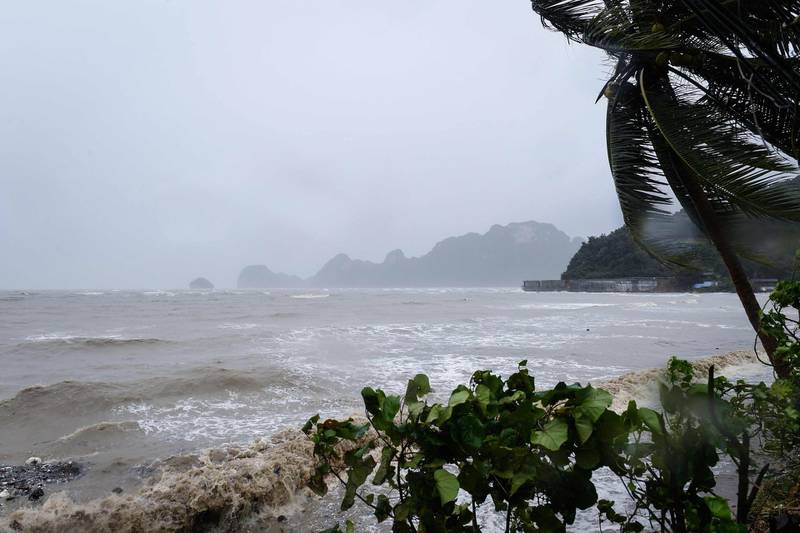 Waves due to tropical storm Pabuk crash into the coastline in the southern Thai province of Surat Thani.  AFP