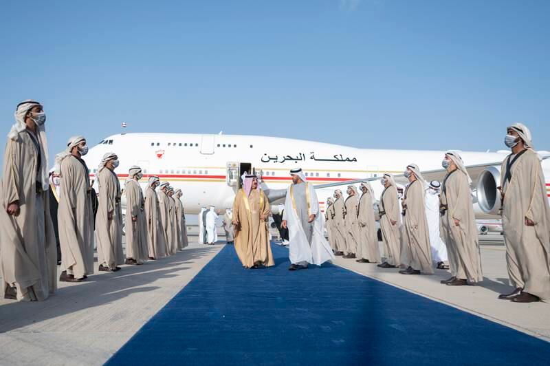 Sheikh Mohamed bin Zayed greets King Hamad at the Presidential Airport in Abu Dhabi.