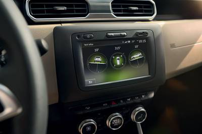 The seven-inch touchscreen allows drivers to monitor the car's 4x4 capabilities. Renault