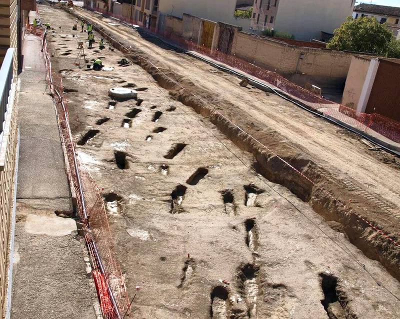 Roadworks in Spain have uncovered an ancient Muslim burial site. El Patiaz Cultural Association.