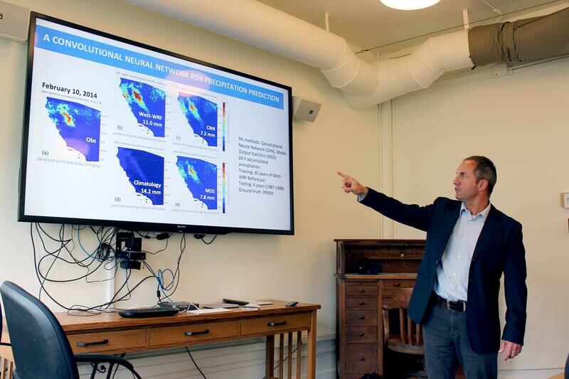 Dr. Luca Delle Monache forsker på kunstig intelligens og skysåing.  Foto: National Center of Meteorology / UAE Research Program for Rain Enhancement Science