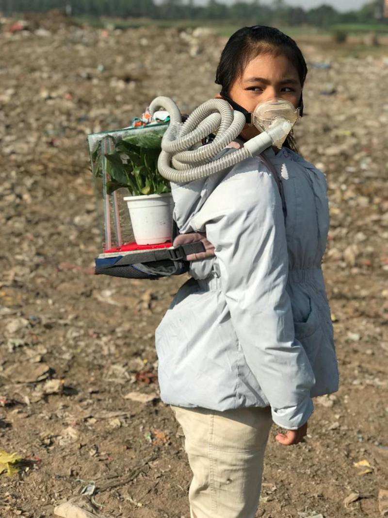 Licypriya wears her Sukifu (survival kit for the future) in protest against India's poor air quality