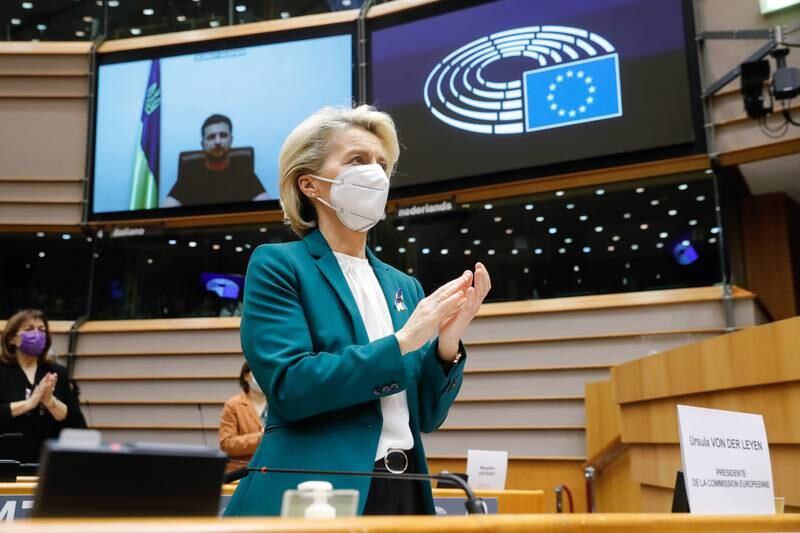 European Commission President Ursula von der Leyen applauds a speach by Ukraine's President Volodymyr Zelenskyy. EPA