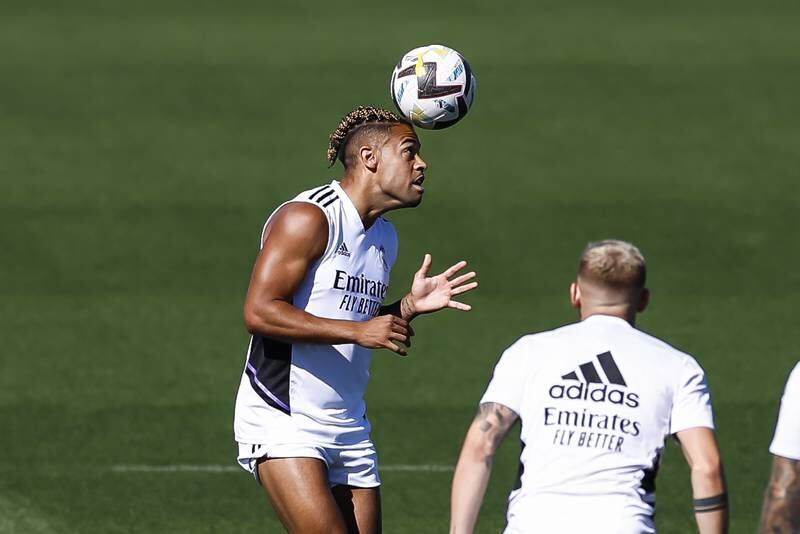 Mariano takes part in Real Madrid's training session. EPA
